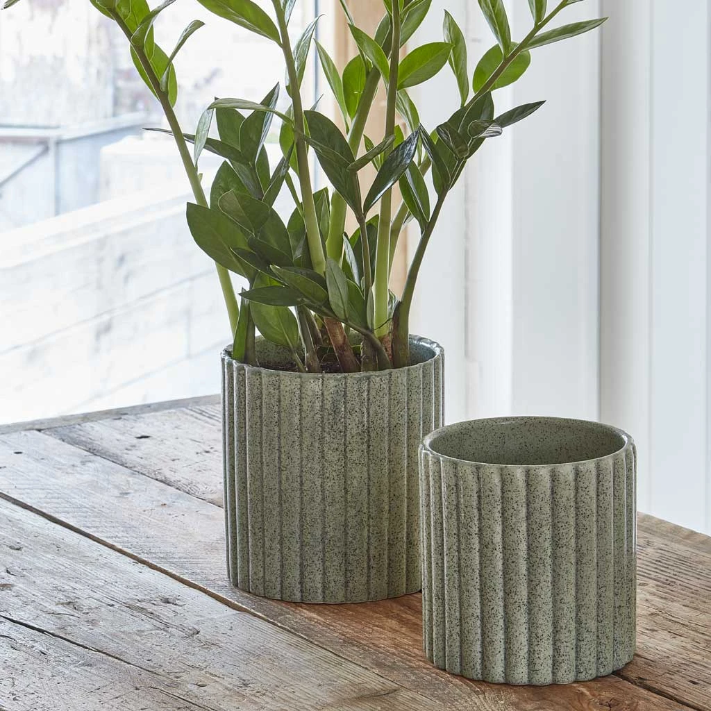 Azalea Ribbed Plant Pot - Speckled Green Stone 5 Azalea Ribbed Plant Pot - Speckled Green Stone - Image 3