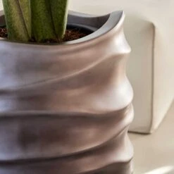 Gradient Lee Partner Planter - Matt Coffee 11 Gradient Lee Partner Planter - Matt Coffee -Plant potted plants Gradient Lee Planter Matt Coffee 1 03281b76 364f 4747 9986 447914259e2d