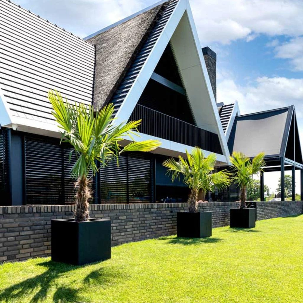 Grigio Cube Planter - Anthracite Concrete 4 Grigio Cube Planter - Anthracite Concrete - Image 2