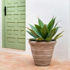 Treasure Selena Planter - Chalk Beige 13 Treasure Selena Planter - Chalk Beige -Plant potted plants Treasure Selena Planter Chalk Beige Lifestyle 1